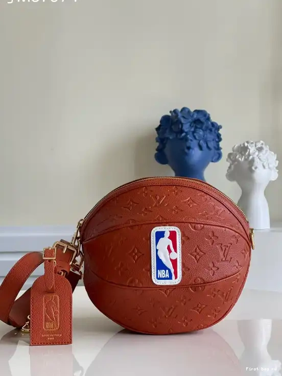 Frstbag ru BALL BASKET LOUIS VUITTON LVXNBA IN 0407